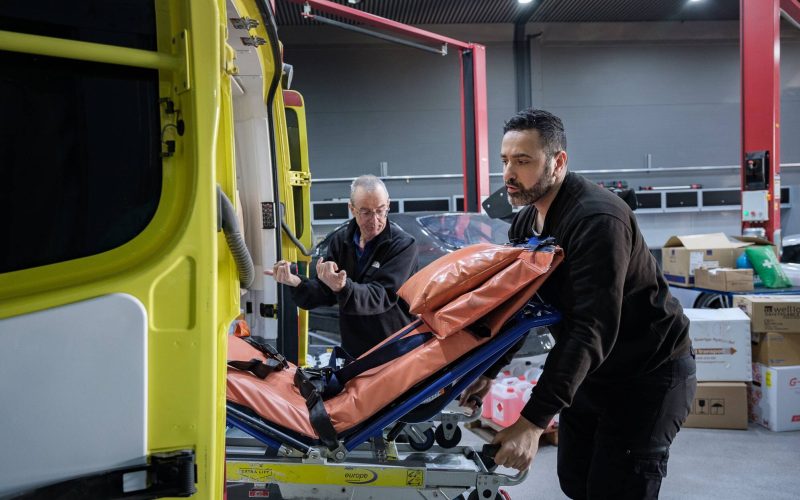 Ambulanser till Ukraina