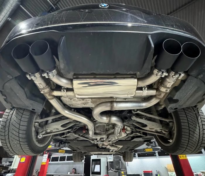 byte-av-avgassystem-efter En bil med ett nytt avgassystem