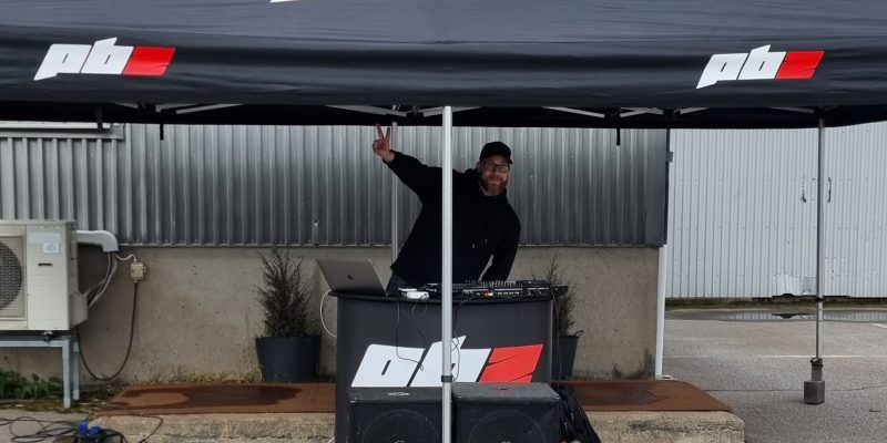 Cars and Coffee evenemang